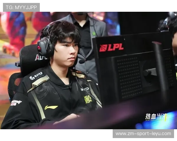 LPL年轻选手在训练赛中表现抢眼,教练组给予肯定